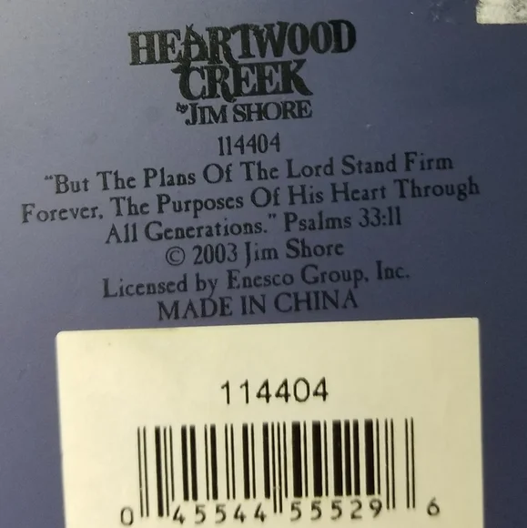 Jim Shore Angel Holding Heart (Psalms 33:11) - Picture 7 of 8